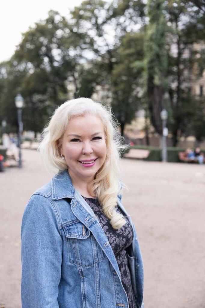 Johanna Kaislasalmi toivottaa sinut tervetulleeksi DreamWelcome-kampaamoon!